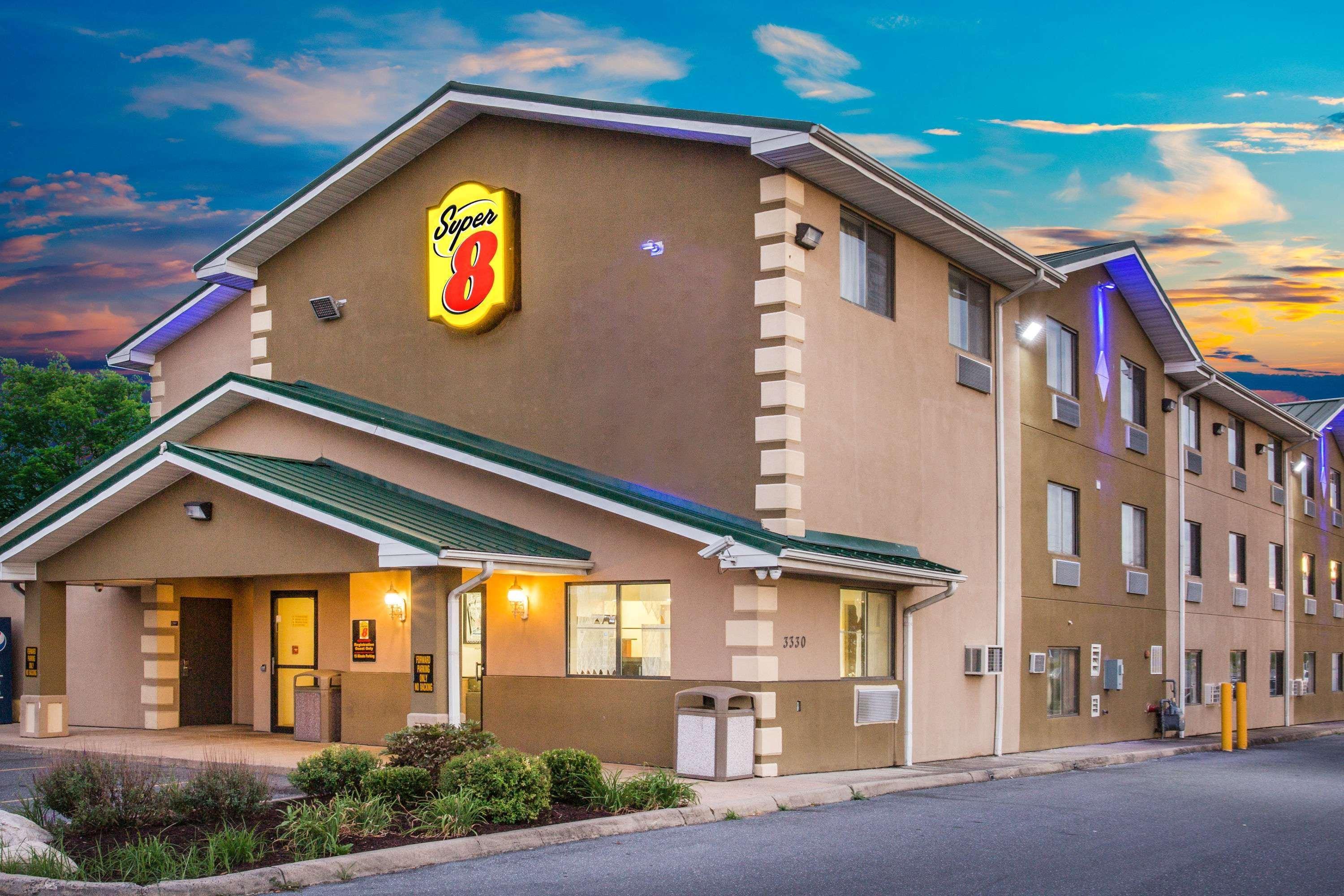 Motel Super 8 By Wyndham Harrisonburg Zewnętrze zdjęcie