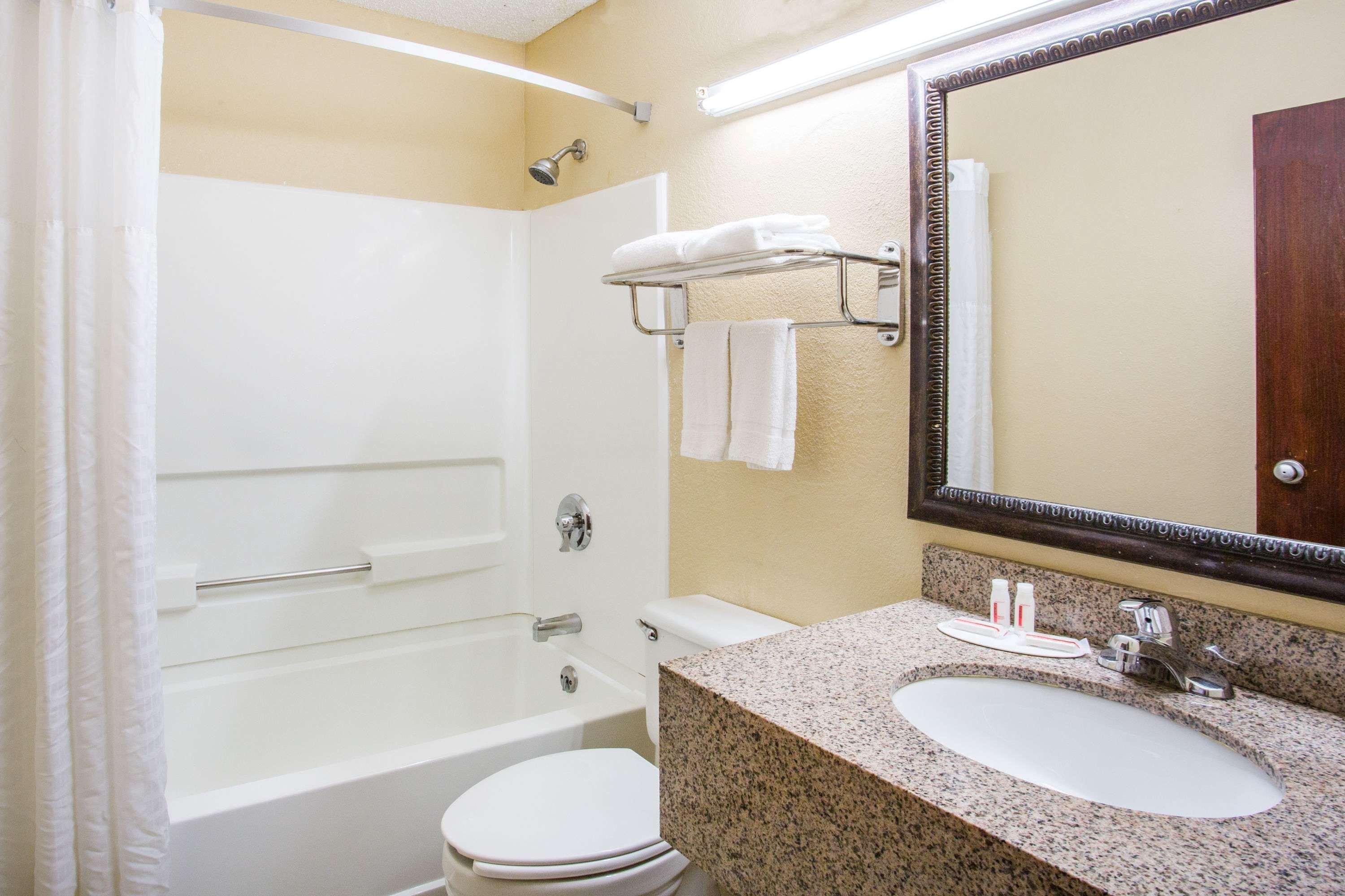 Motel Super 8 By Wyndham Harrisonburg Zewnętrze zdjęcie