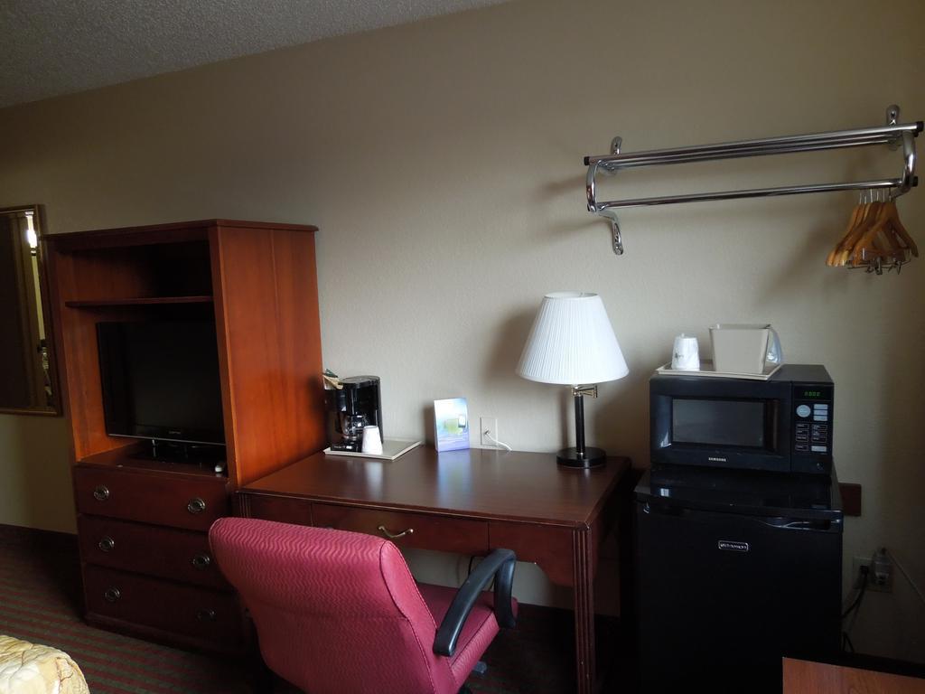 Motel Super 8 By Wyndham Harrisonburg Zewnętrze zdjęcie